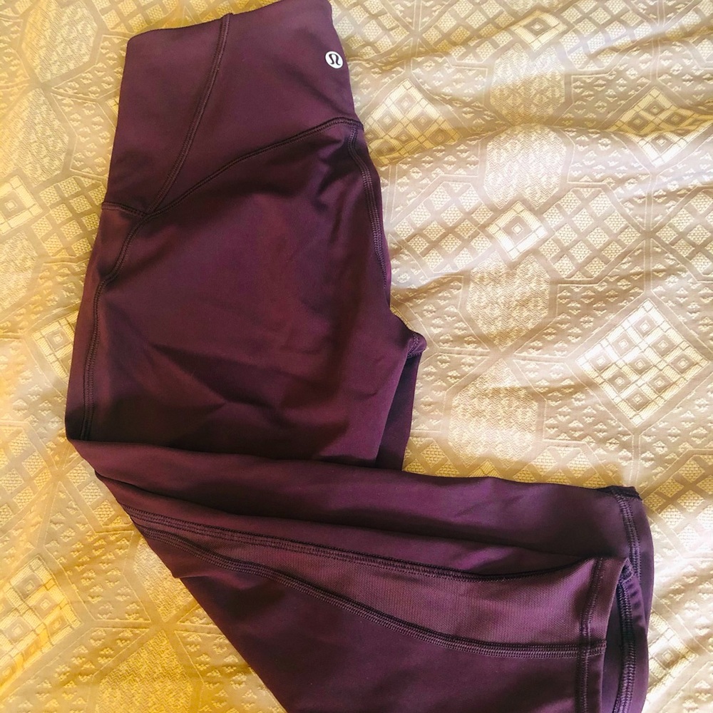 Lululemon burgundy Capri leggings